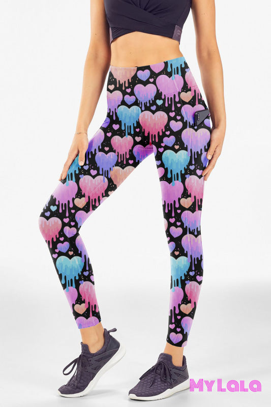 Curvy Pocket Leggings (Dripping Heart)