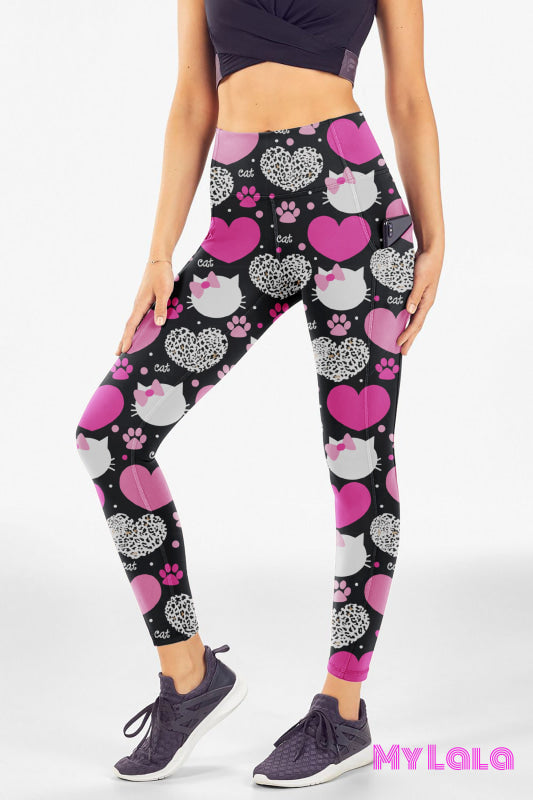 Curvy Pocketed Legging (Kitty Heart)